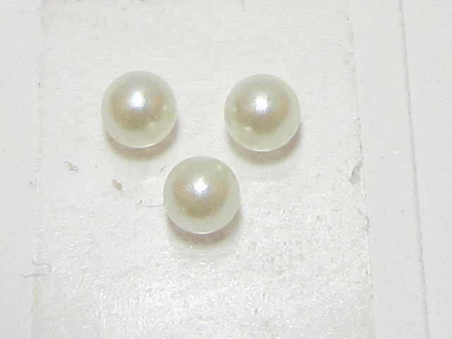 50pcs. 3mm PEARL CREAM ROUND NO HOLE European Pearl